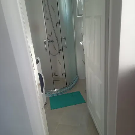 Anjel ゲストハウス Piskupat