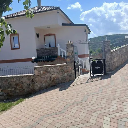 Konukevi Anjel Piskupat